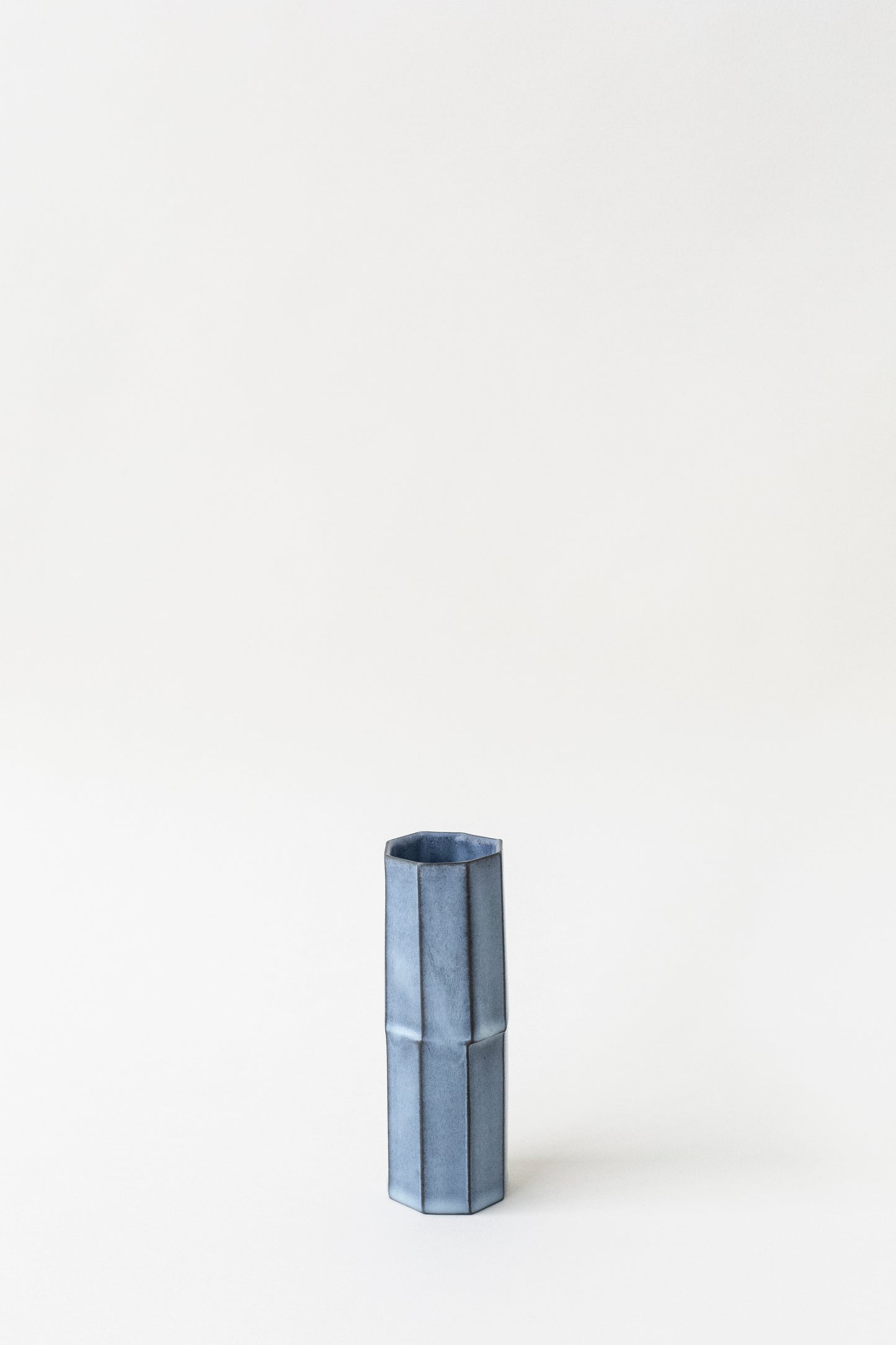 Small Pillar Vessel