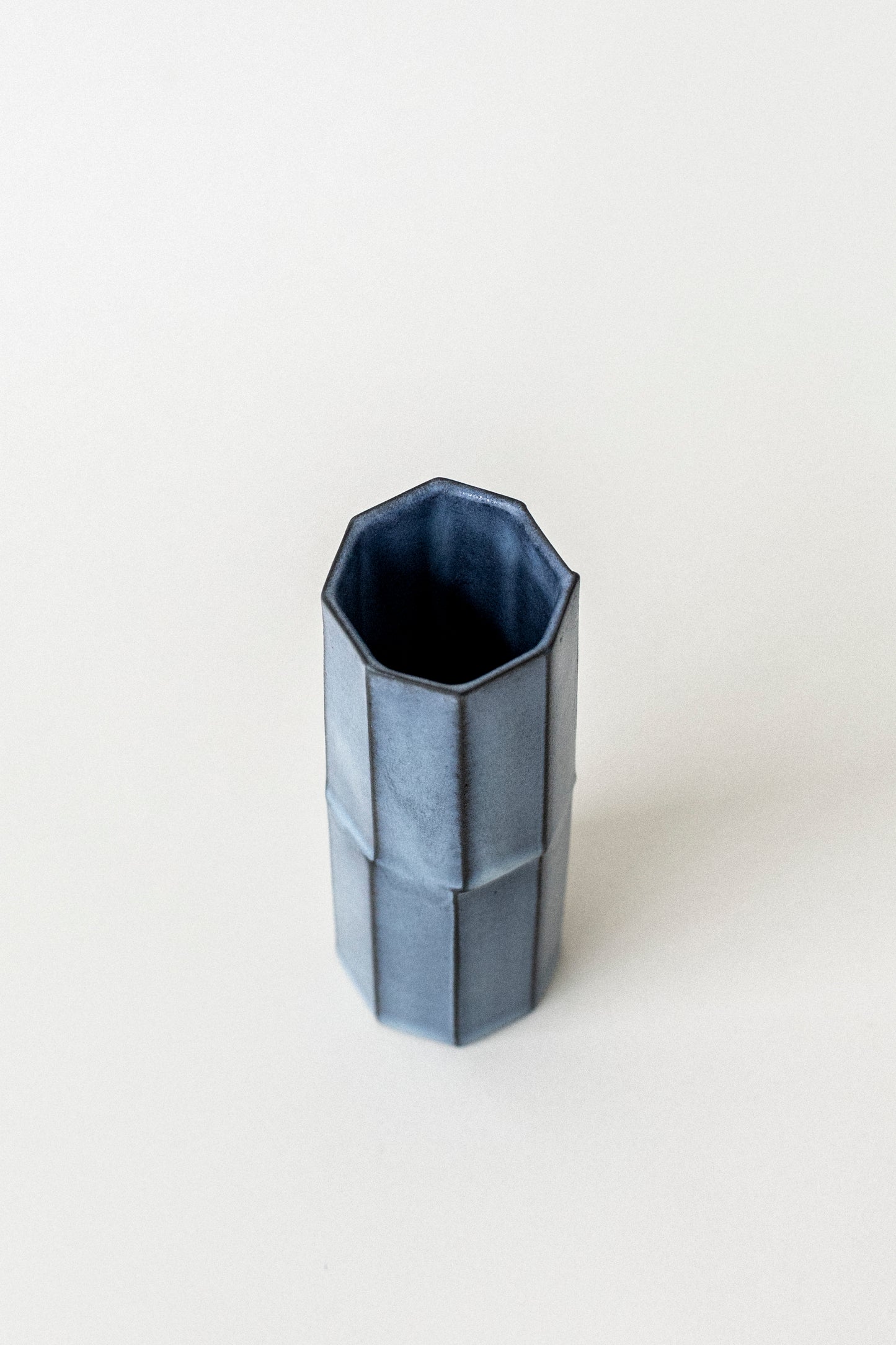 Small Pillar Vessel