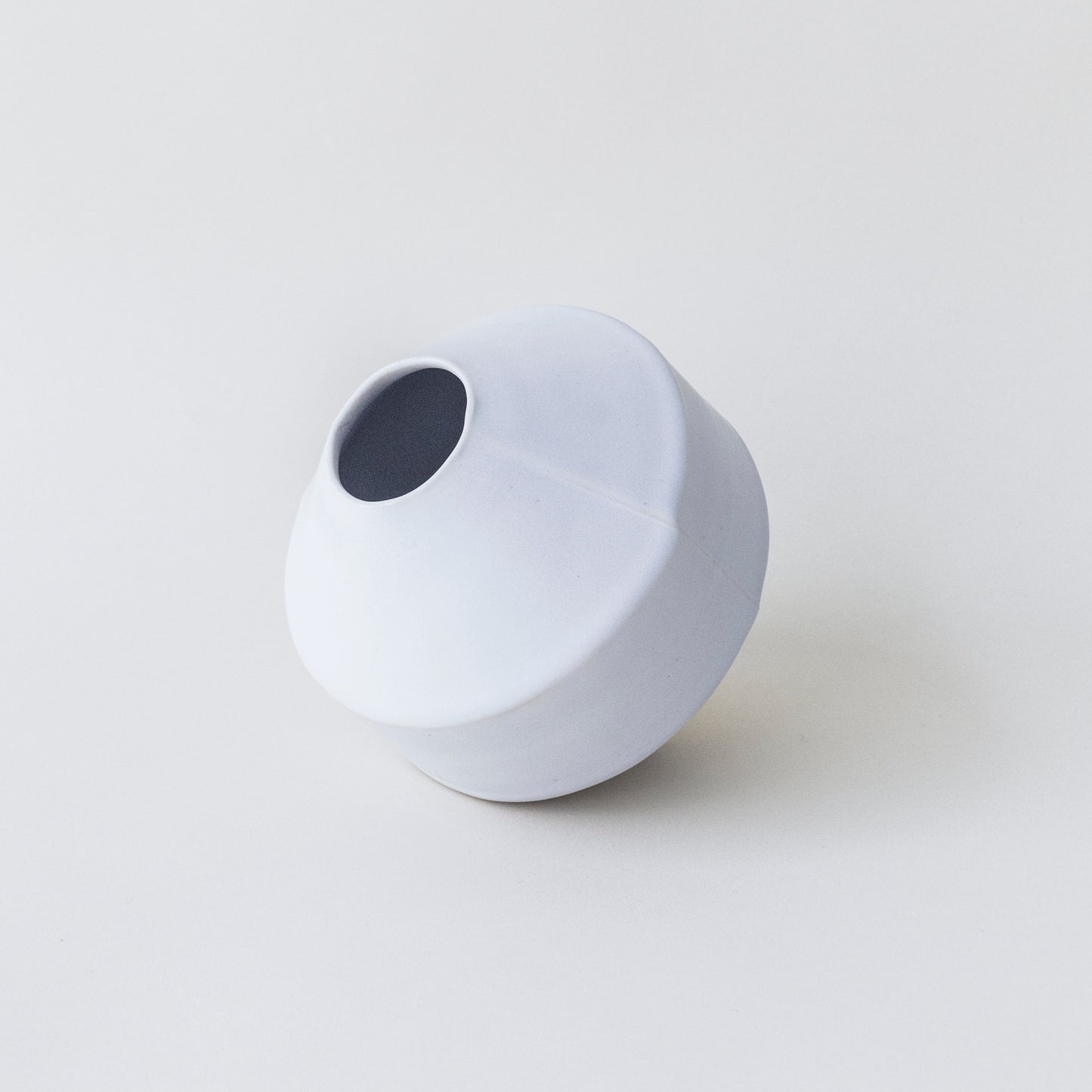 Orb Vessel / White